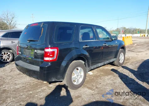 2011 Ford Escape Xls z USA, uszkodzony, nr VIN 1FMCU0C75BKA02677